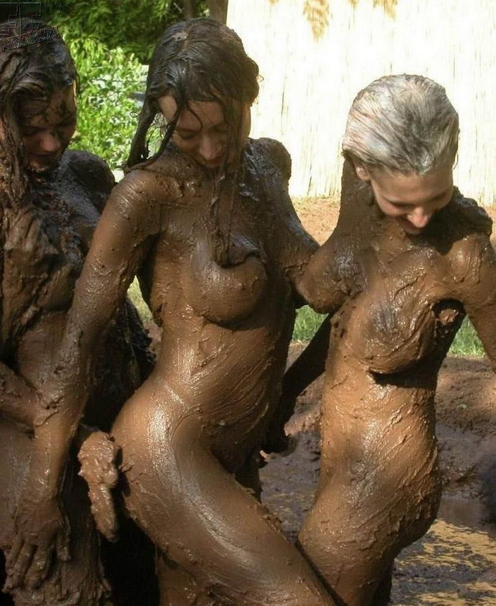Девушки в коснаяен навозе girl in manure