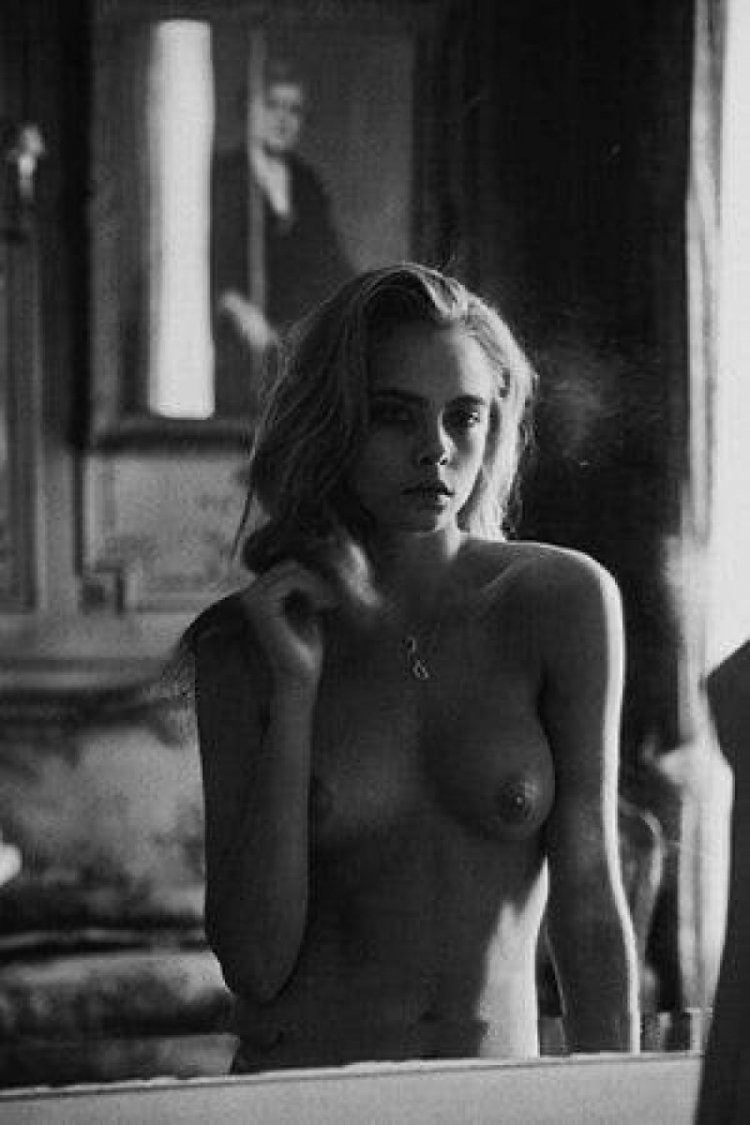 Фото голой кары Делевинь