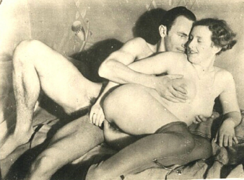 Ретро голые женщины порнография