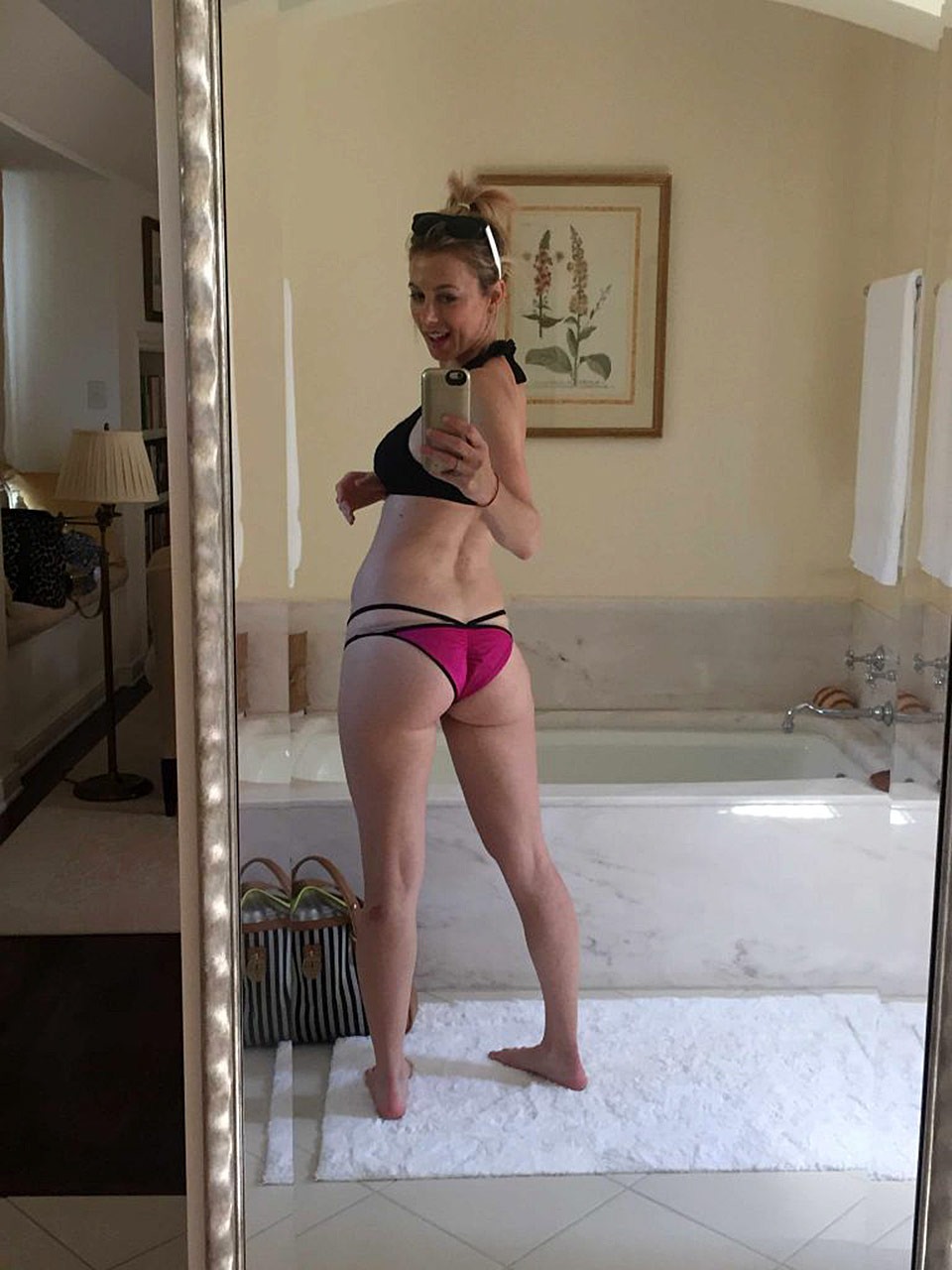 Iliza Shlesinger hot