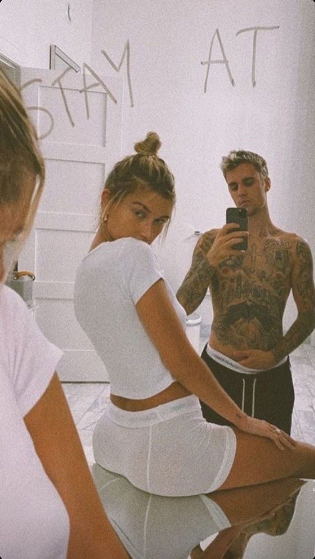 Хейли Болдуин голая в кино