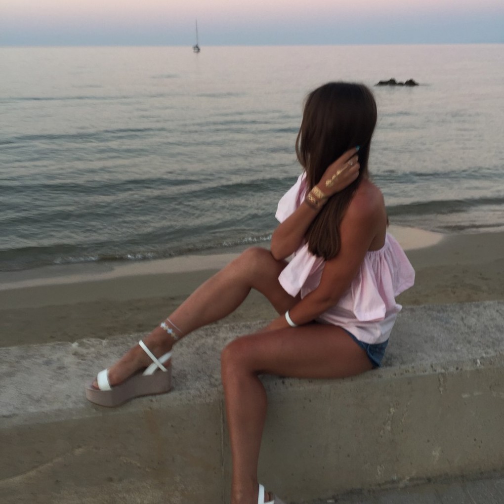Алина Ланина feet
