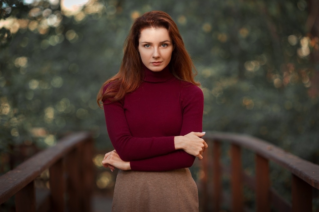 Margita Lesna в чулках без трусов