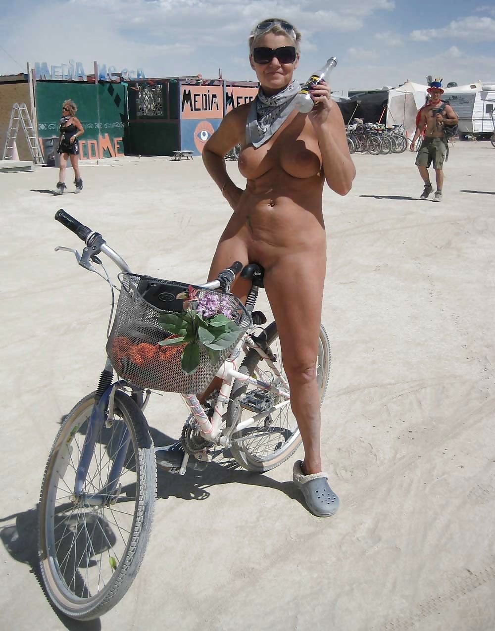 Ебля на фестивале Burning man
