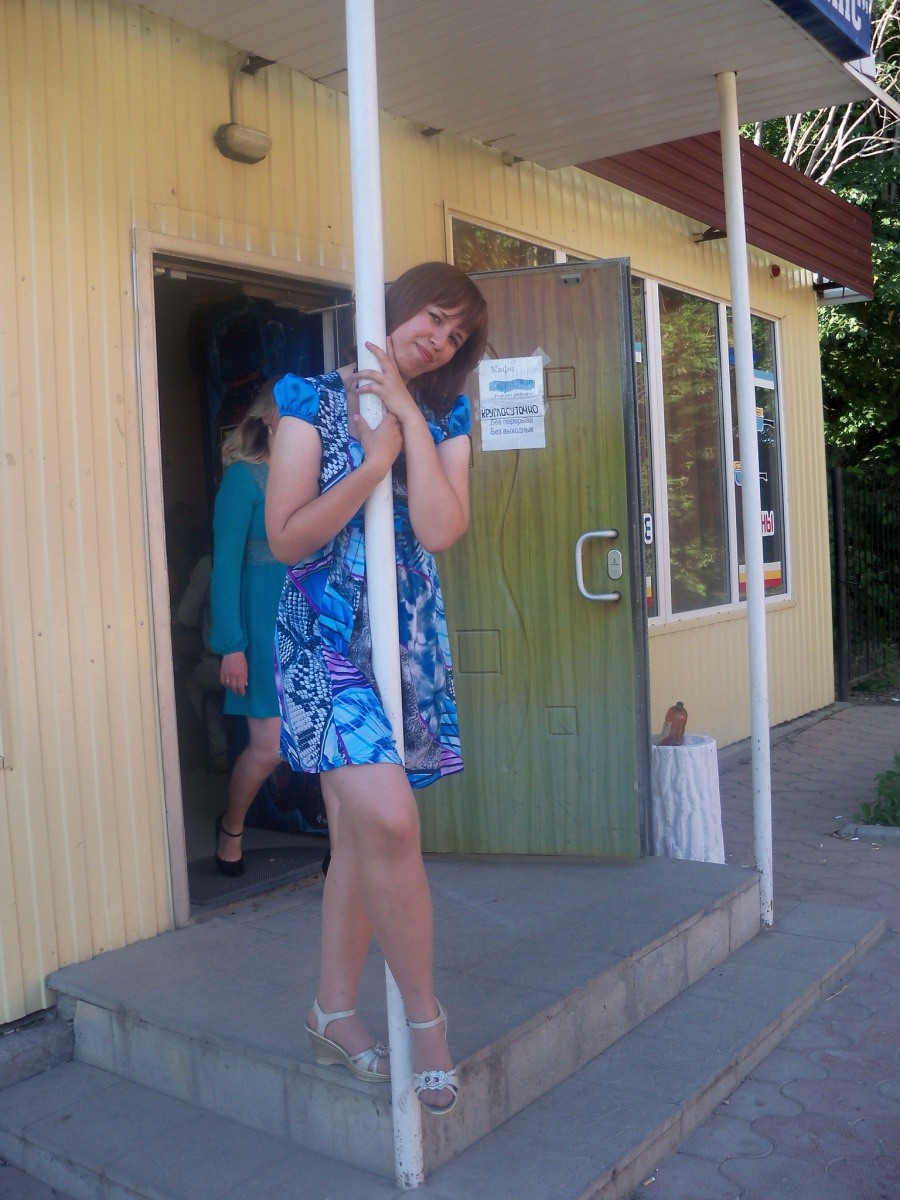 Красивые девушки и ВАЗ