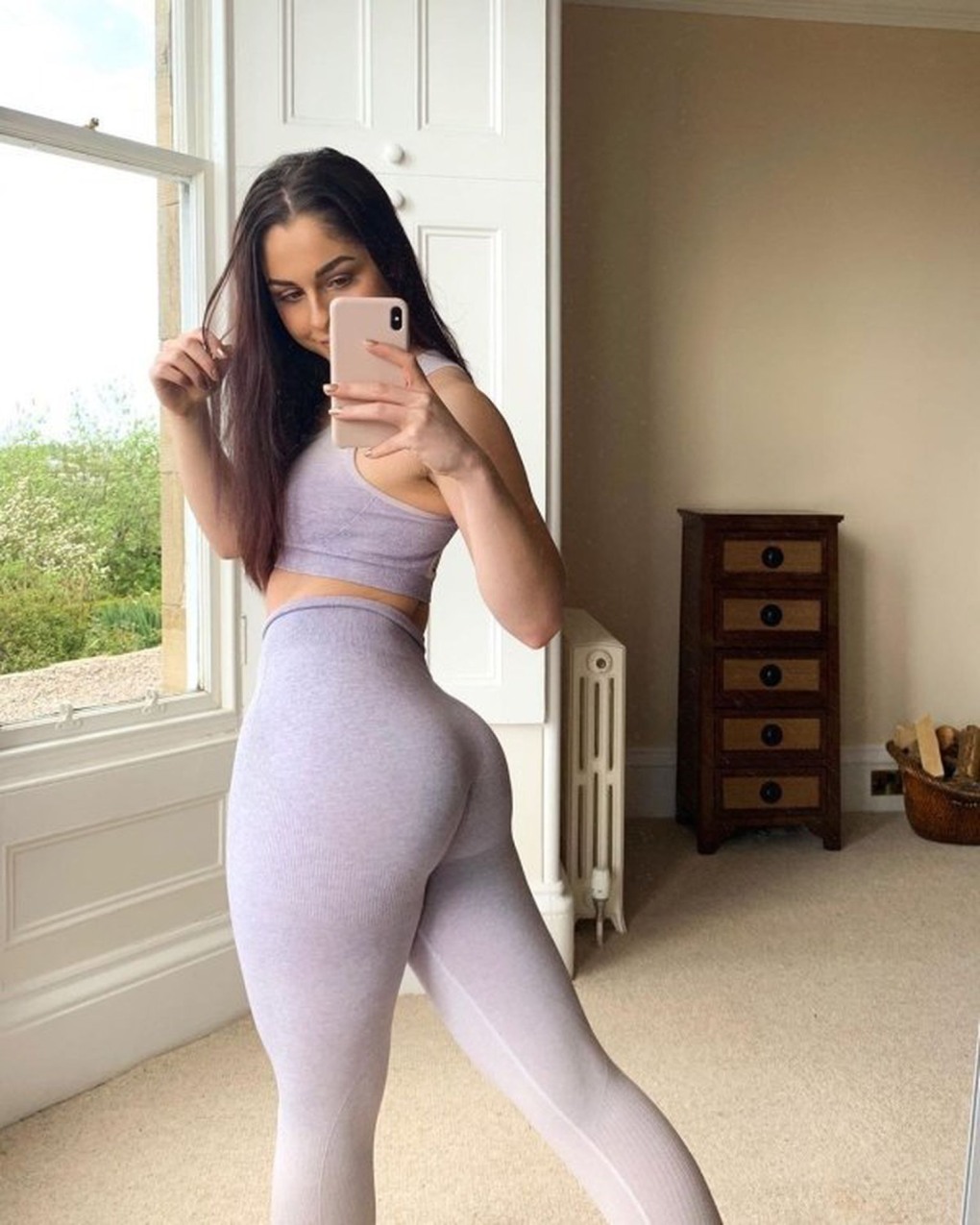 Girlsinyogapants приват