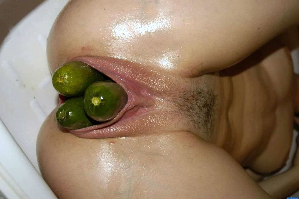 Огромные пухлые половые губы