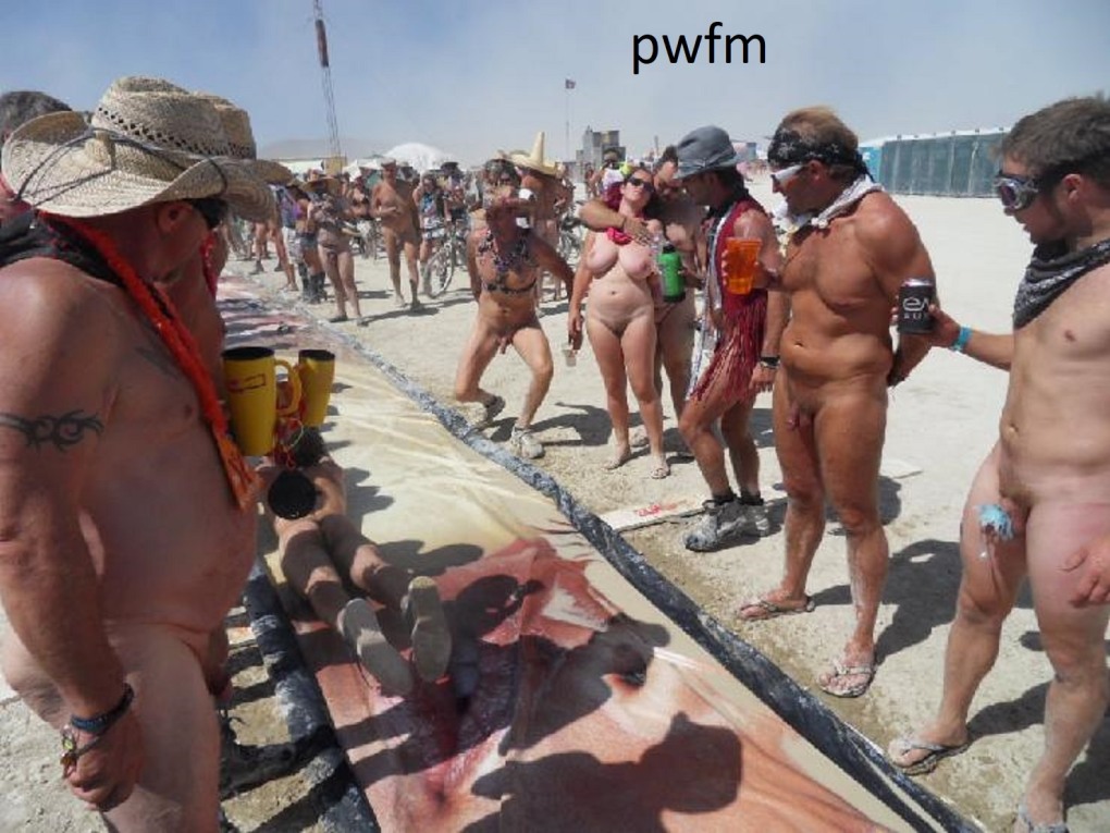 Баня на Бернинг Мэн голые