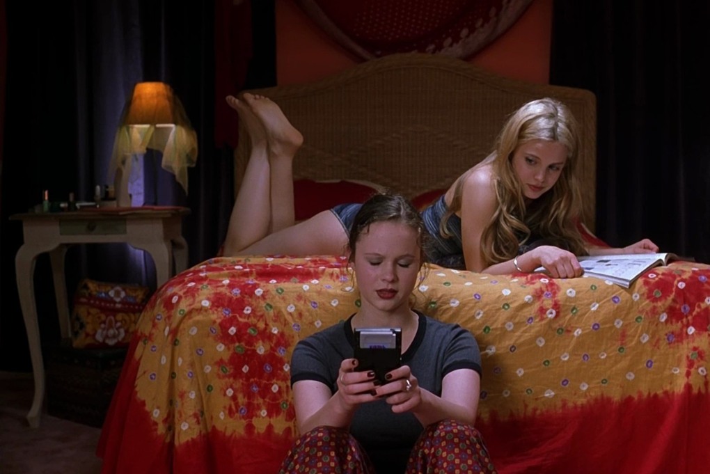 Thora Birch blonde the hole