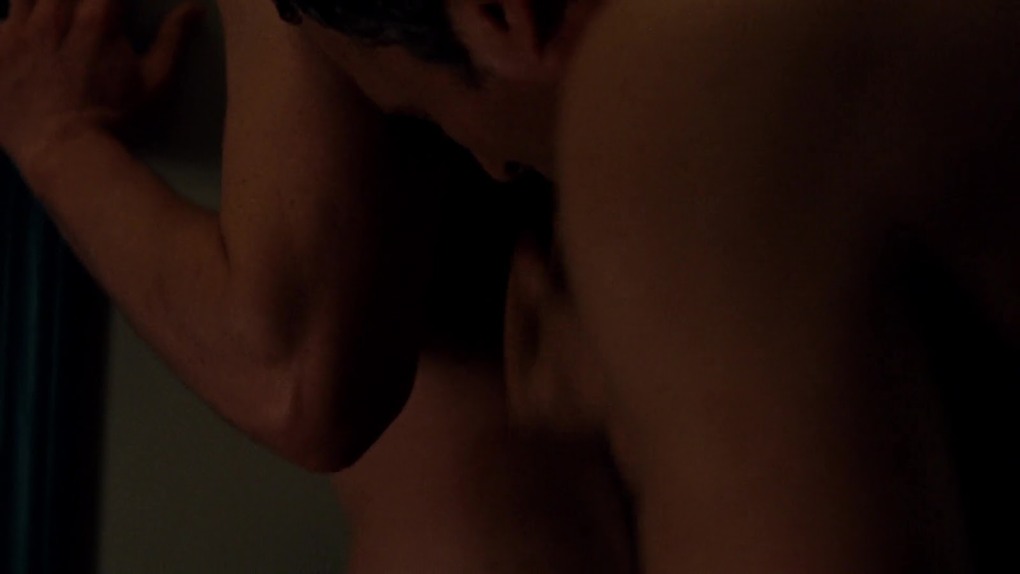 Мэтт Бомер раздевается видео