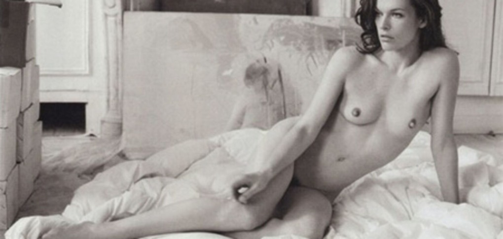 Голая Мила Йовович в детстве