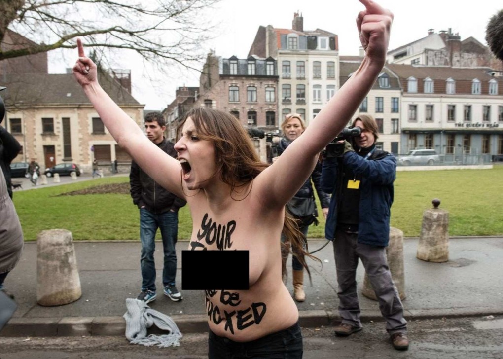 Активистки движения Femen
