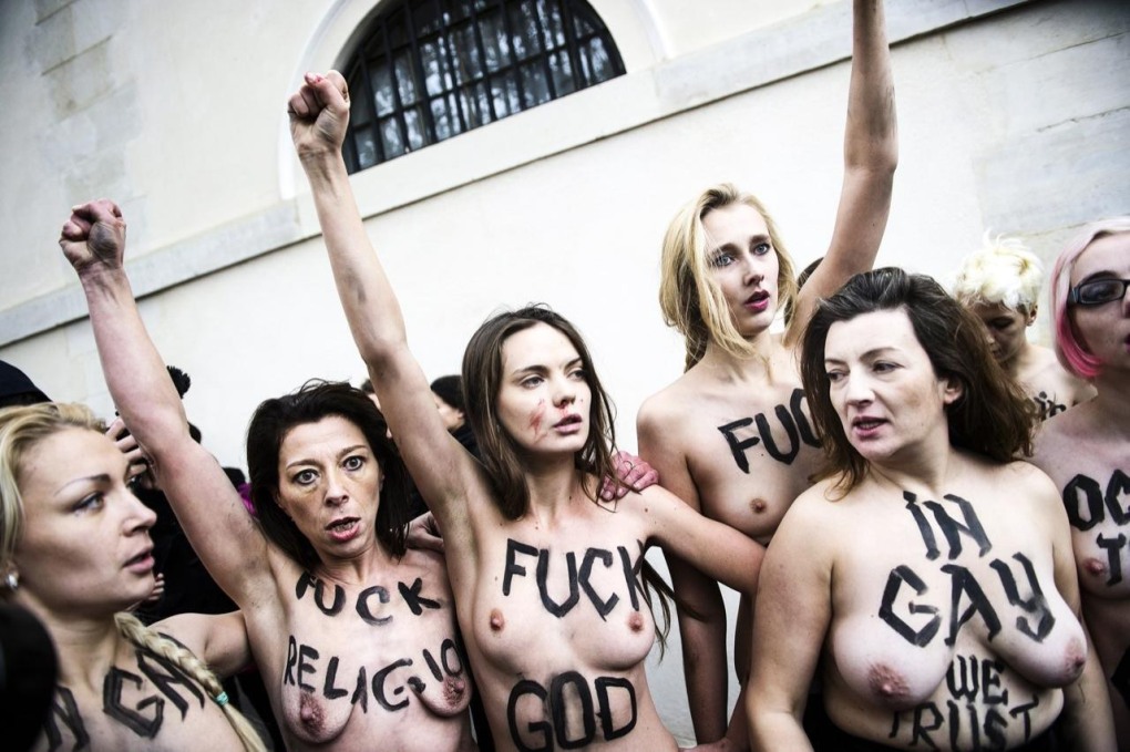 Активистки движения Femen