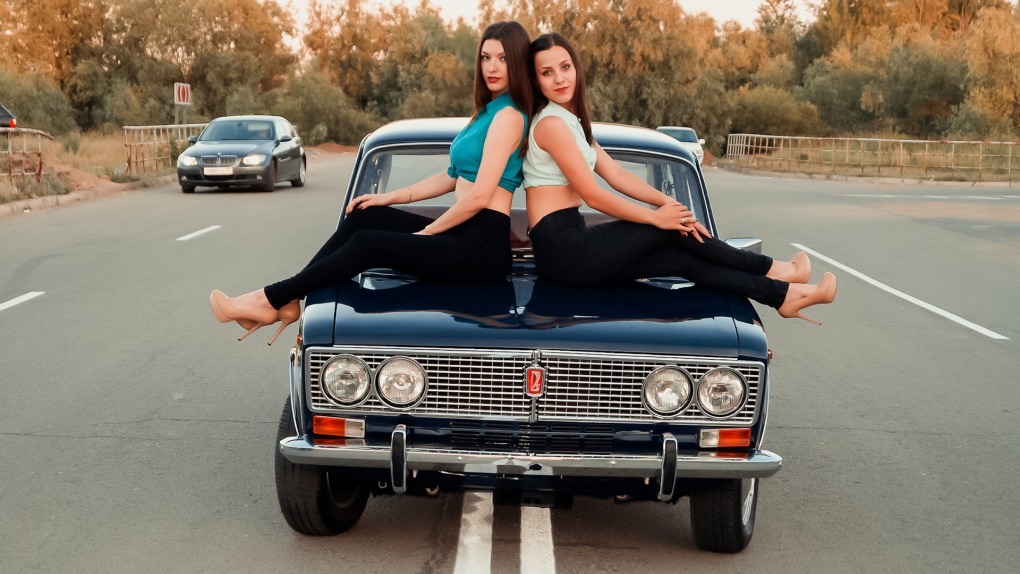 Девочки лёгкого поведения