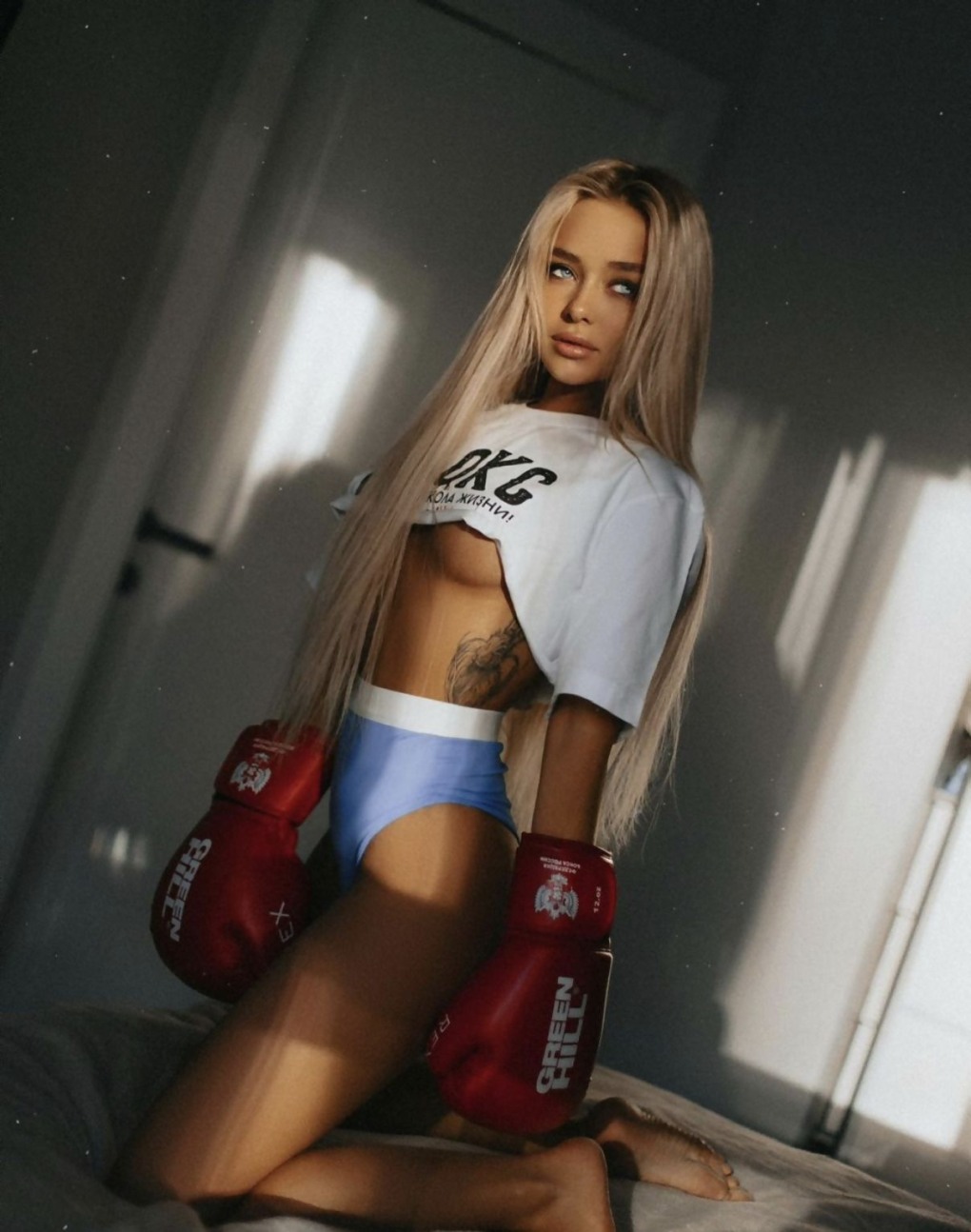 Polina Malinovskaya сливы