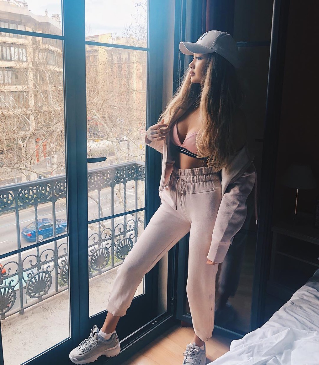Айжан Байзакова брат