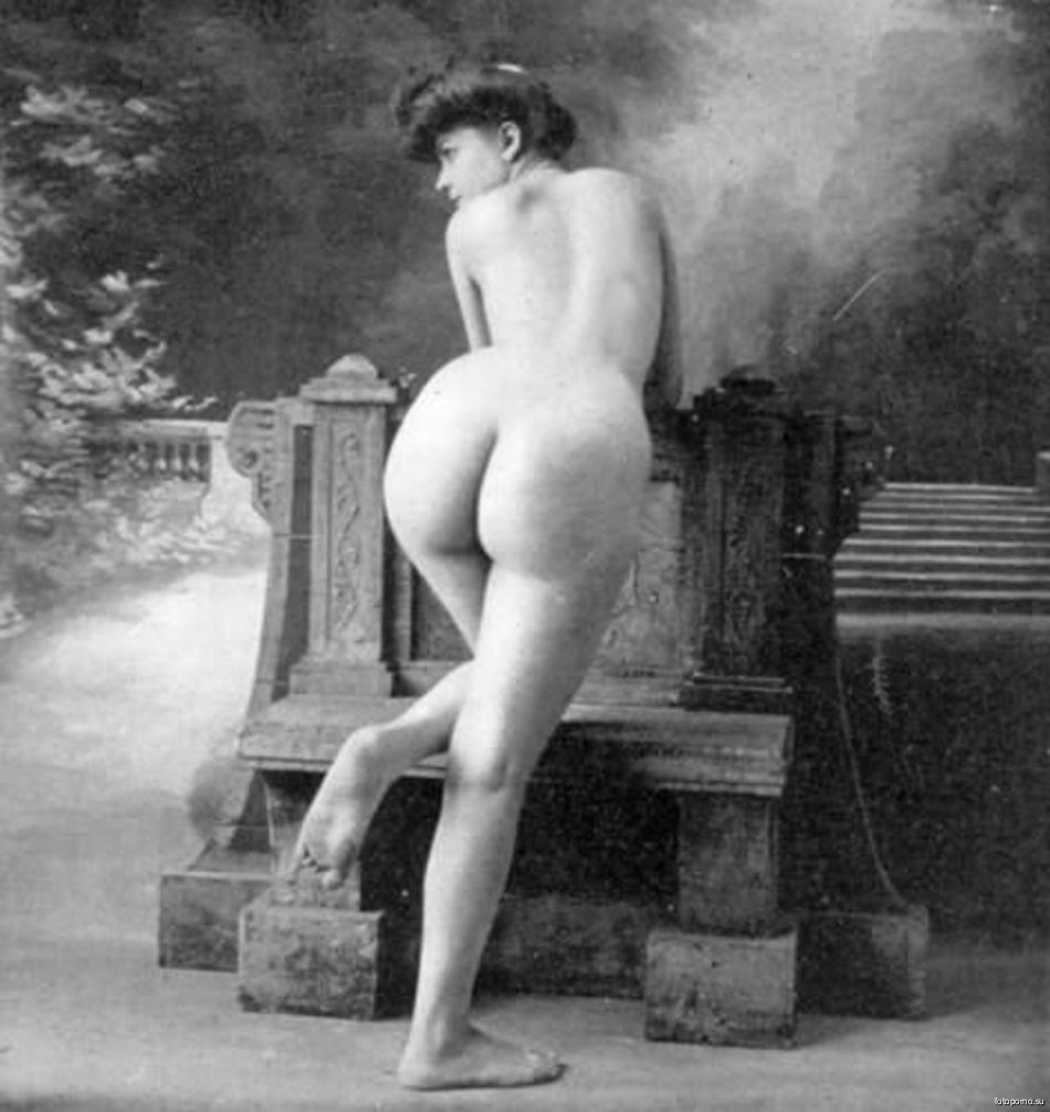 Старинные. Голые. Женщины