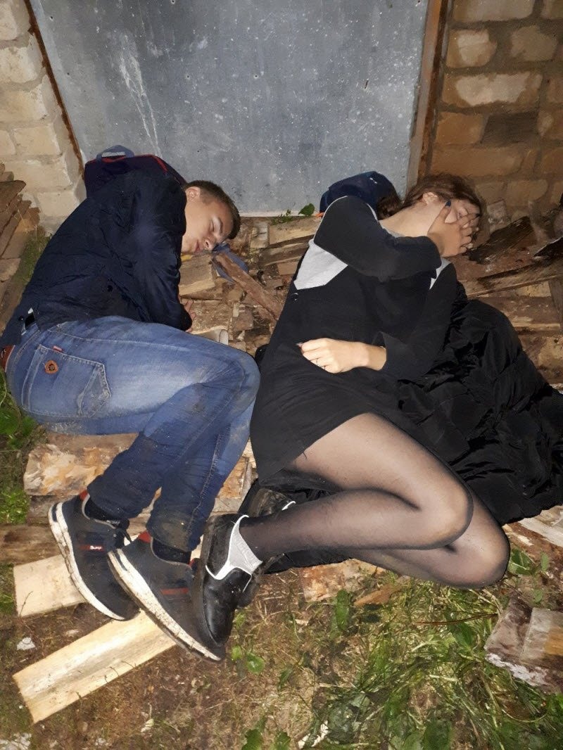 Пьяные девушки в колготках