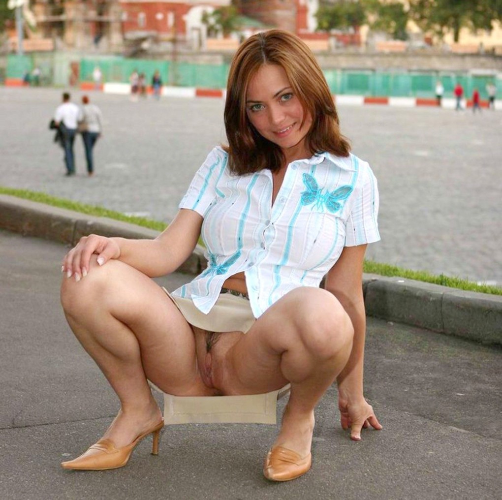 Голые женщины в публичных местах