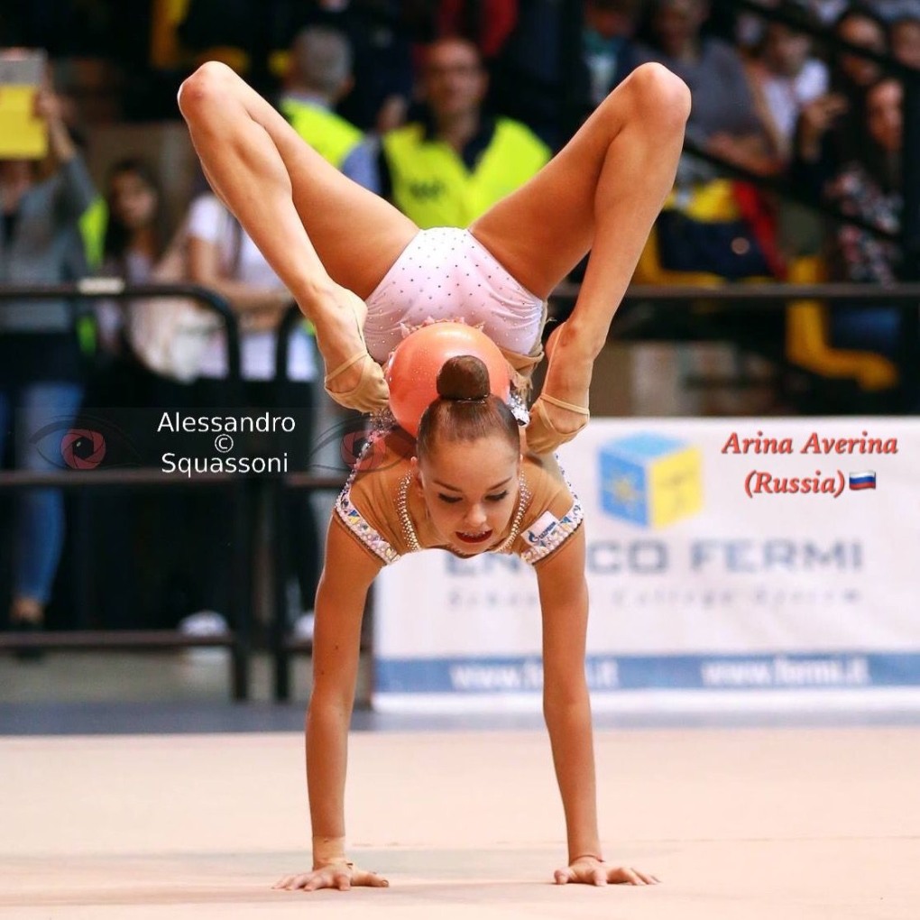 Дина Аверина обруч 2018