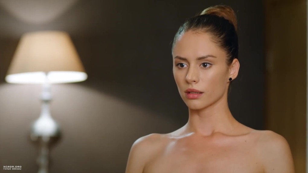 Елена Подкаминская в сериале кухня