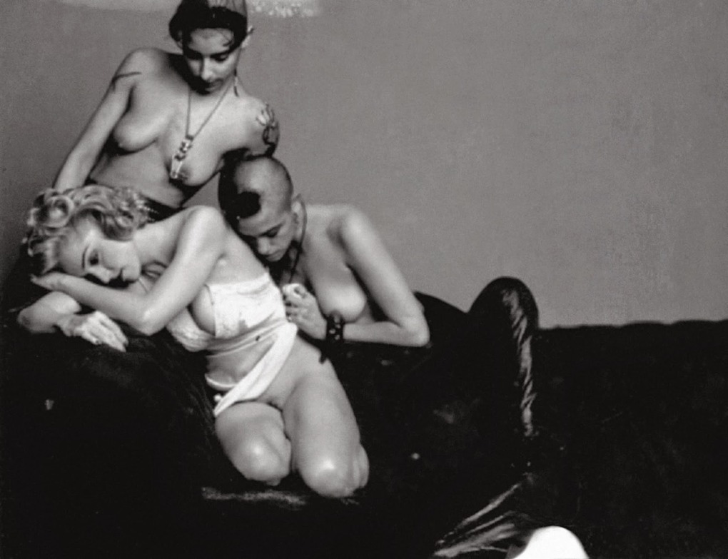 Жена любит двойное проникновение