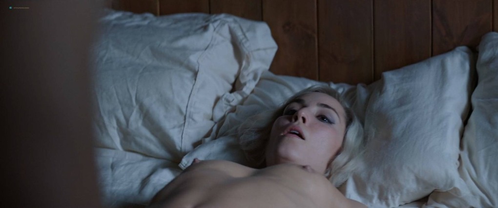 Актриса Нуми Рапас голая