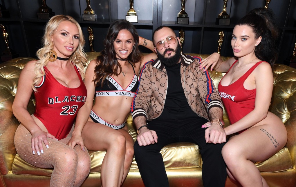 Премия AVN Awards статуэтка