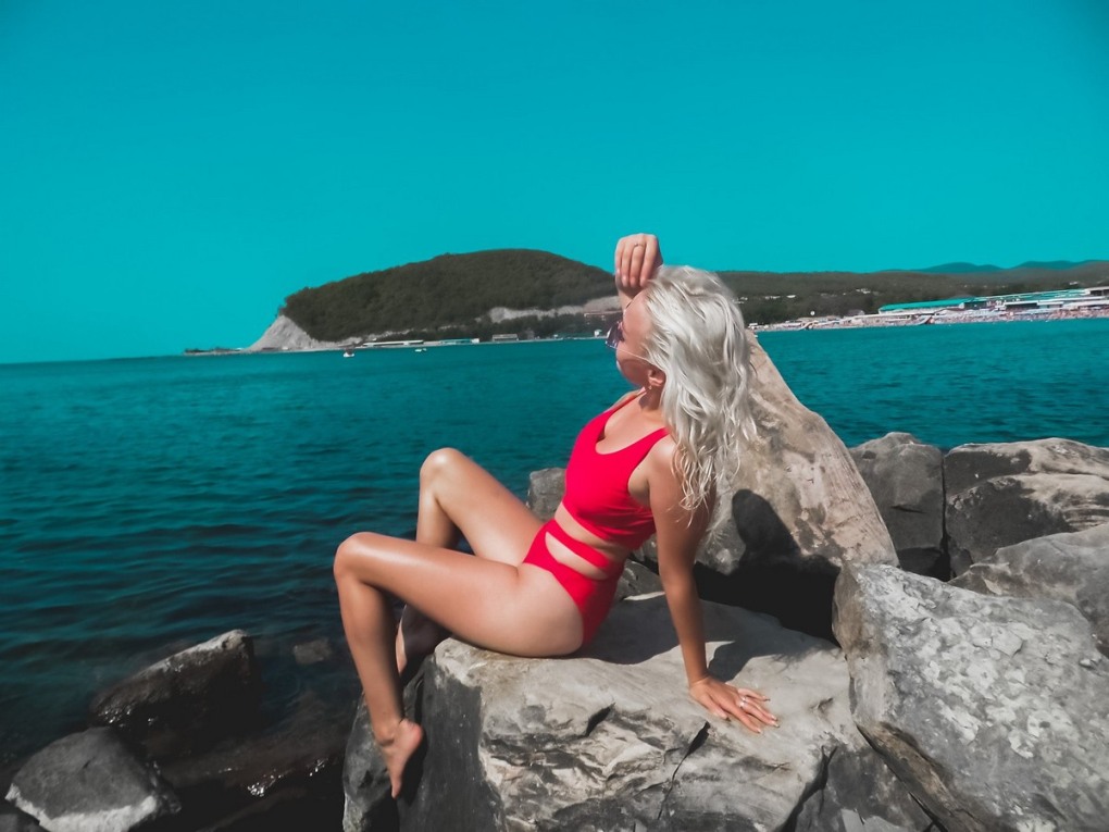 На море девушки из социальных сетей