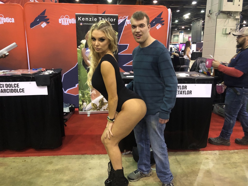 Womenlover007 Exxxotica участницы