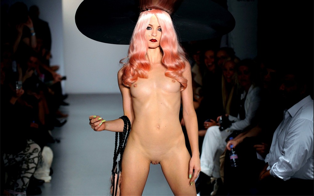 Джорджианна Робертсон nude