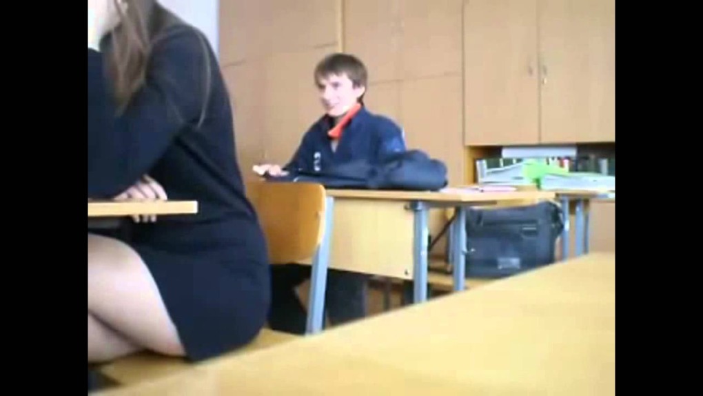 Трусики учительницы в школе