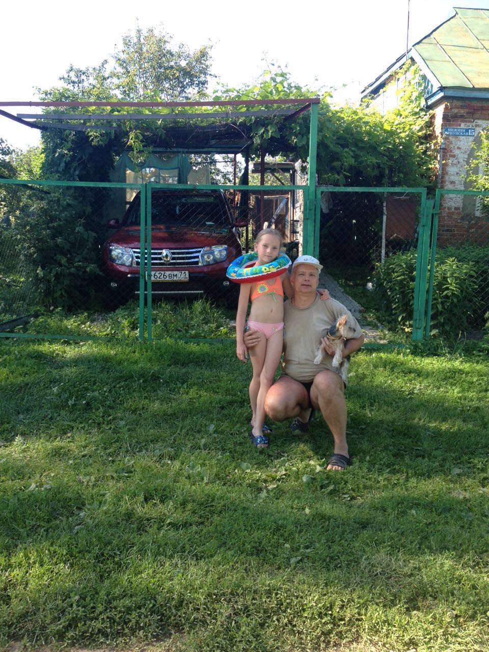 Голые бабы с дочками на пляже