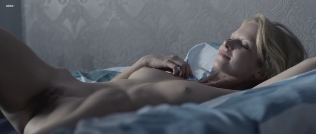 Александра Велескевич nude