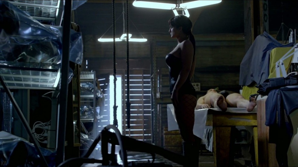 Джина Карано в чулках анал