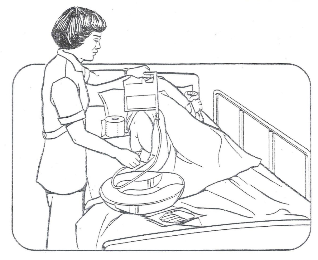 Большая клизма девушке