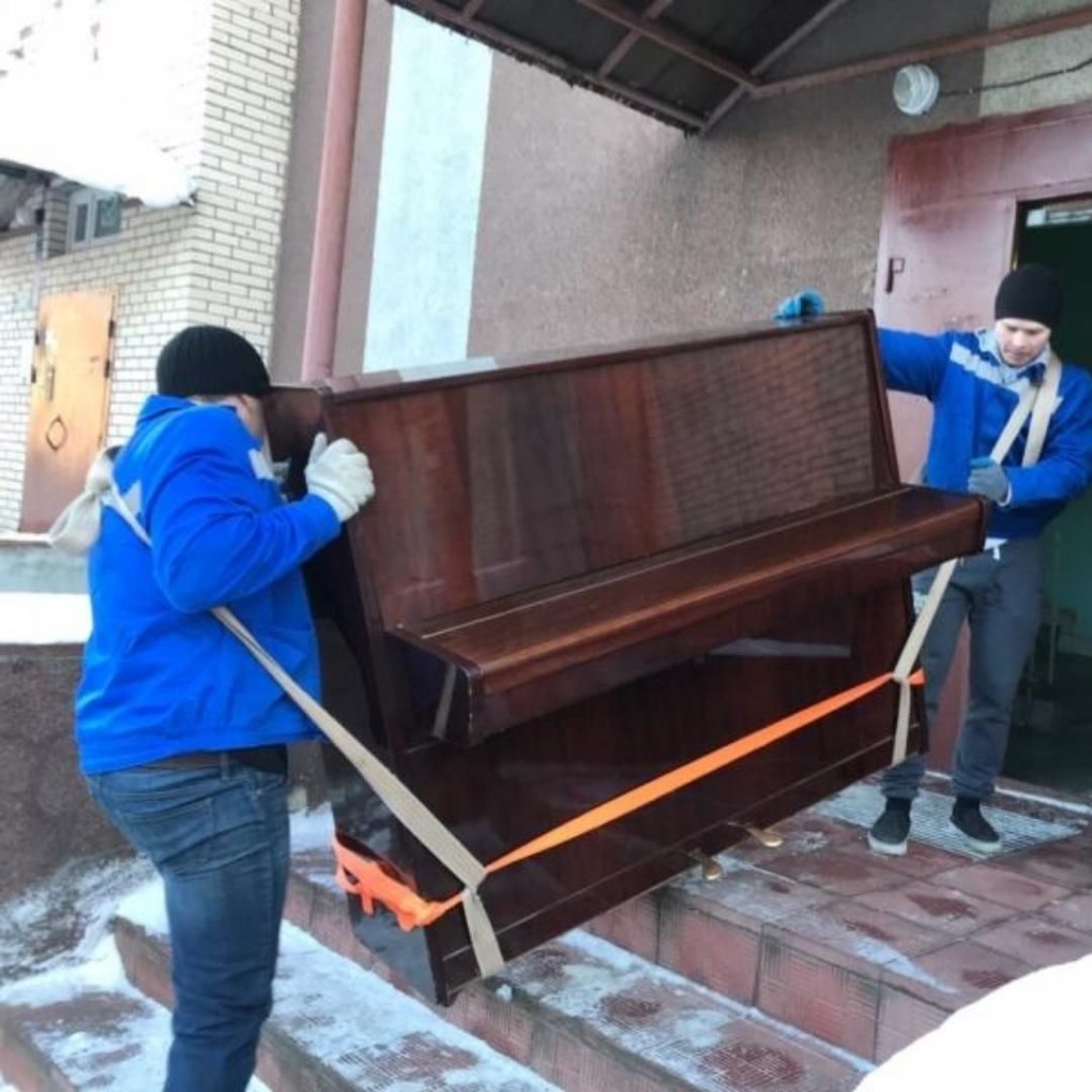 Грузчики пианино