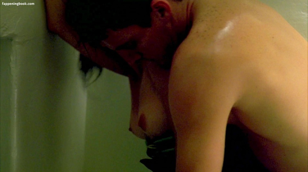 Naked America Ferrera in Lords of Dogtown ANCENSORED