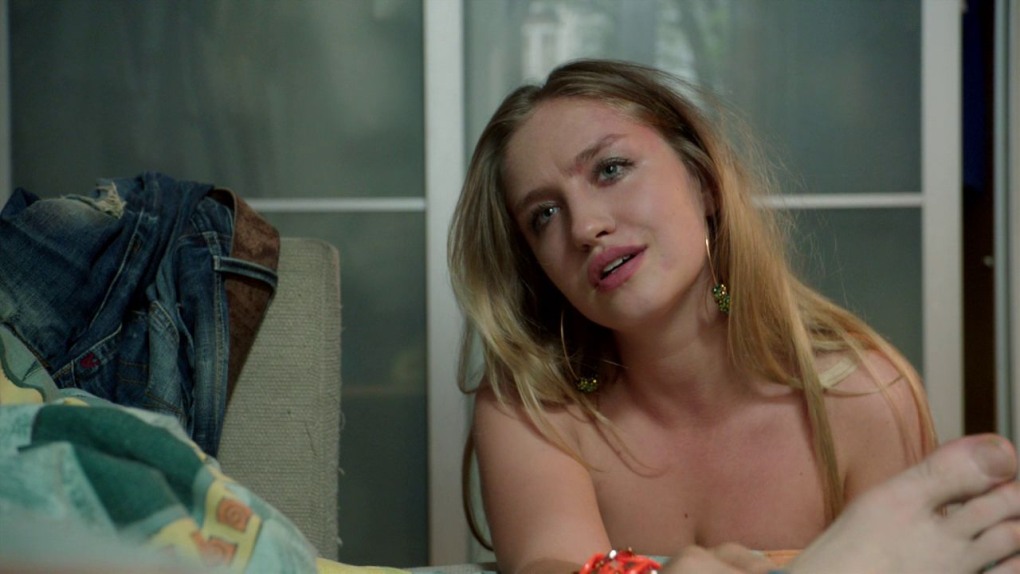 Лондон Андревс топлесс