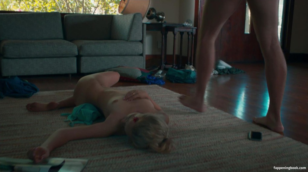 Голая Мадлен Брюэр Madeline Brewer