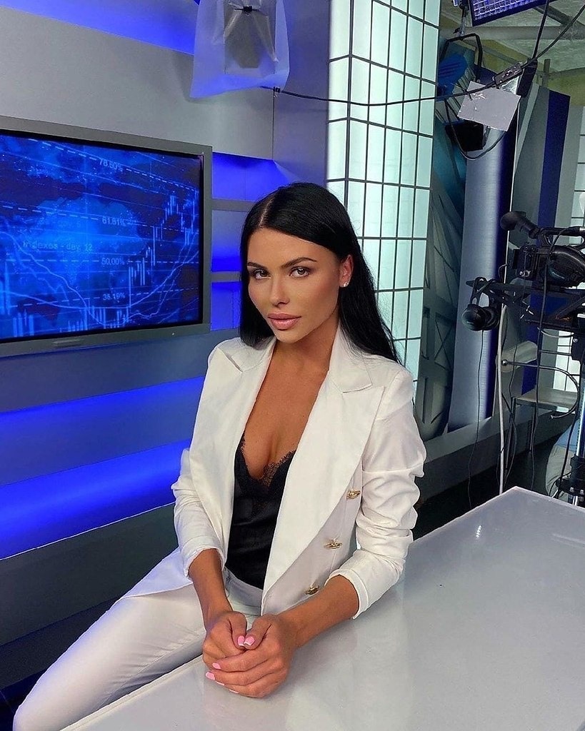 Полина Гагарина в купальнике