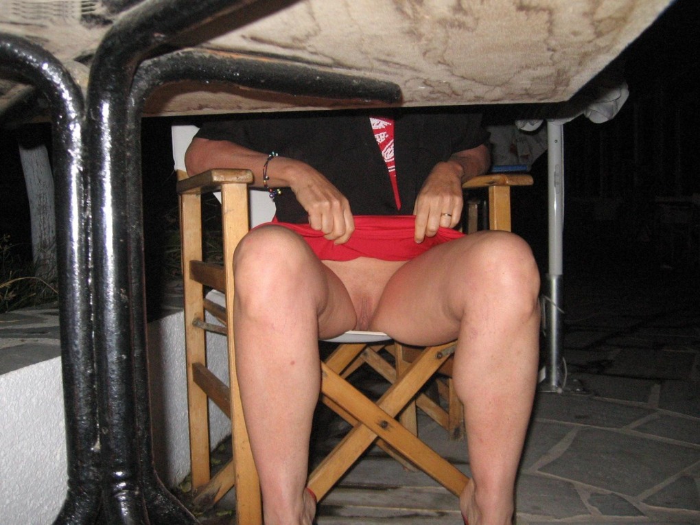 Пьяные девки раздеваются
