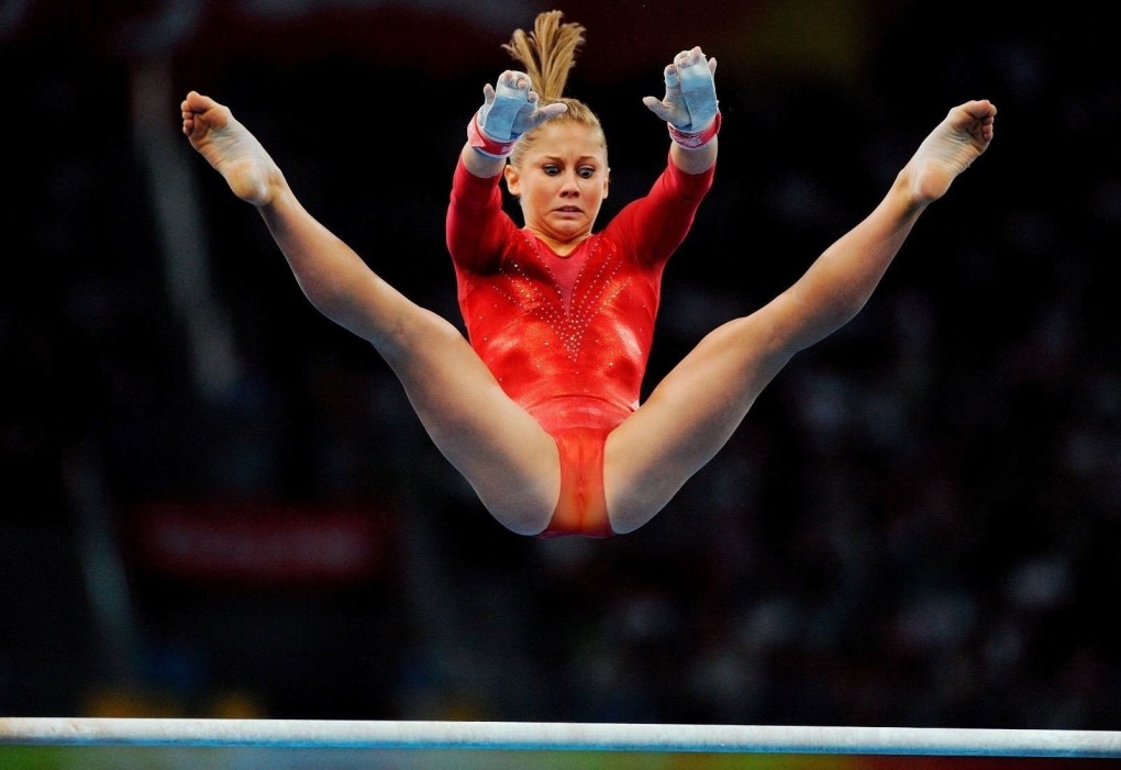 Холли Вест анал в спортзале
