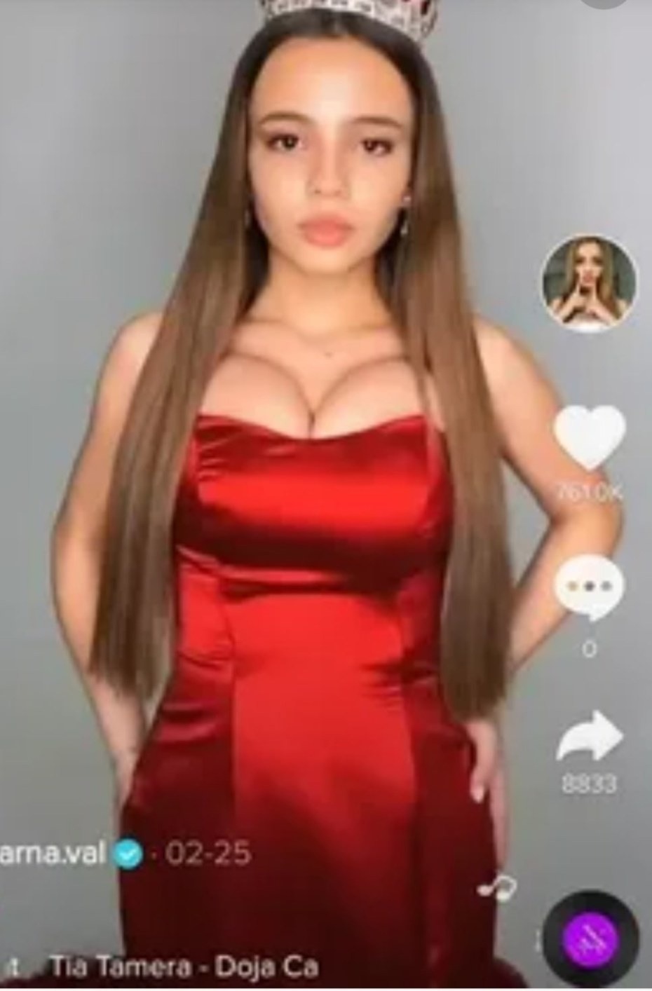 Певица Karna.Val
